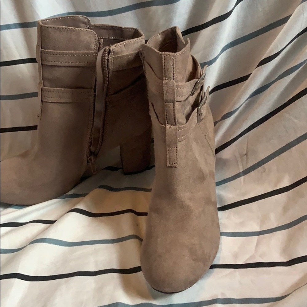 Heeled booties